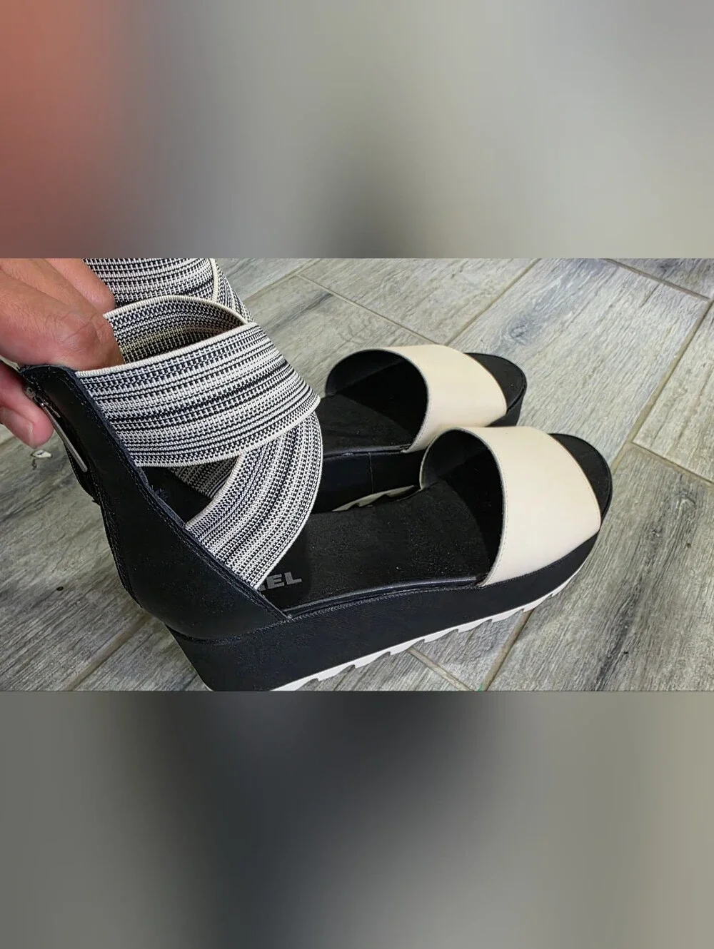 SOREL Women’s Size 10 Black & Ivory/white Wedge Sandals Platform Strappy